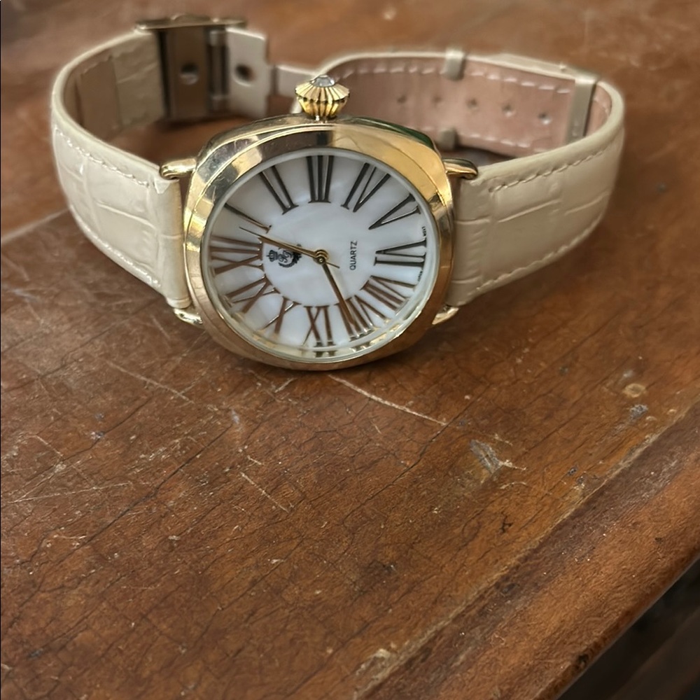 Vintage Gold and Cream Watch